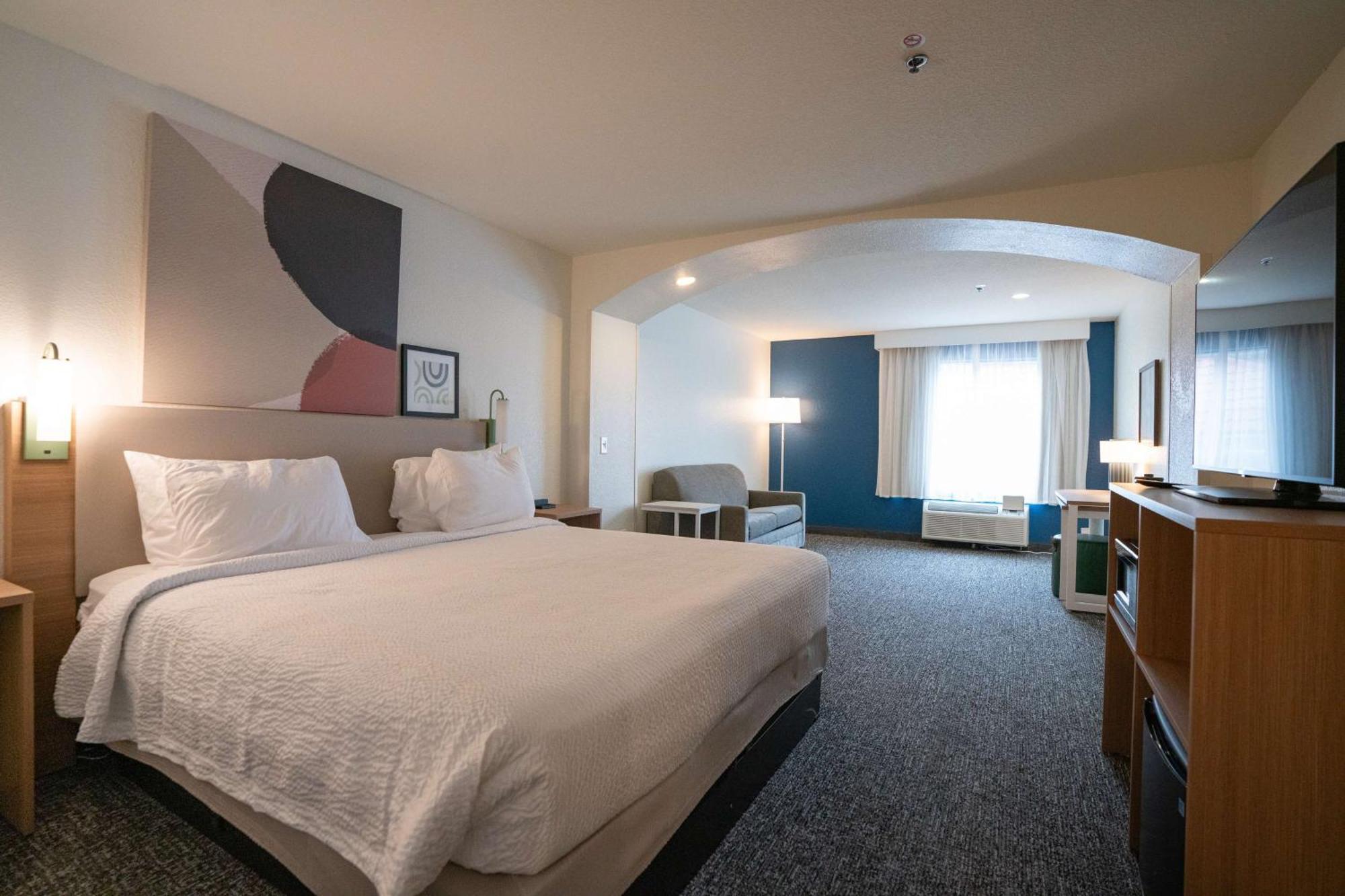 Spark By Hilton Brandon Bagian luar foto