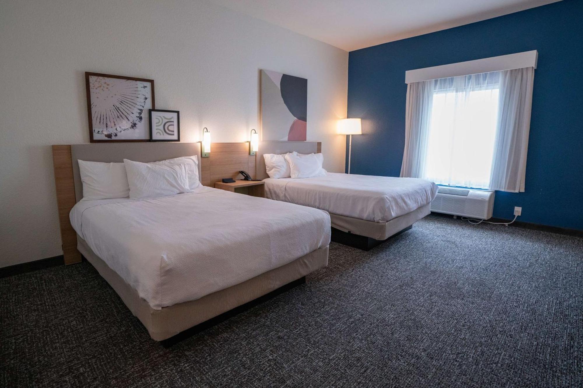 Spark By Hilton Brandon Bagian luar foto