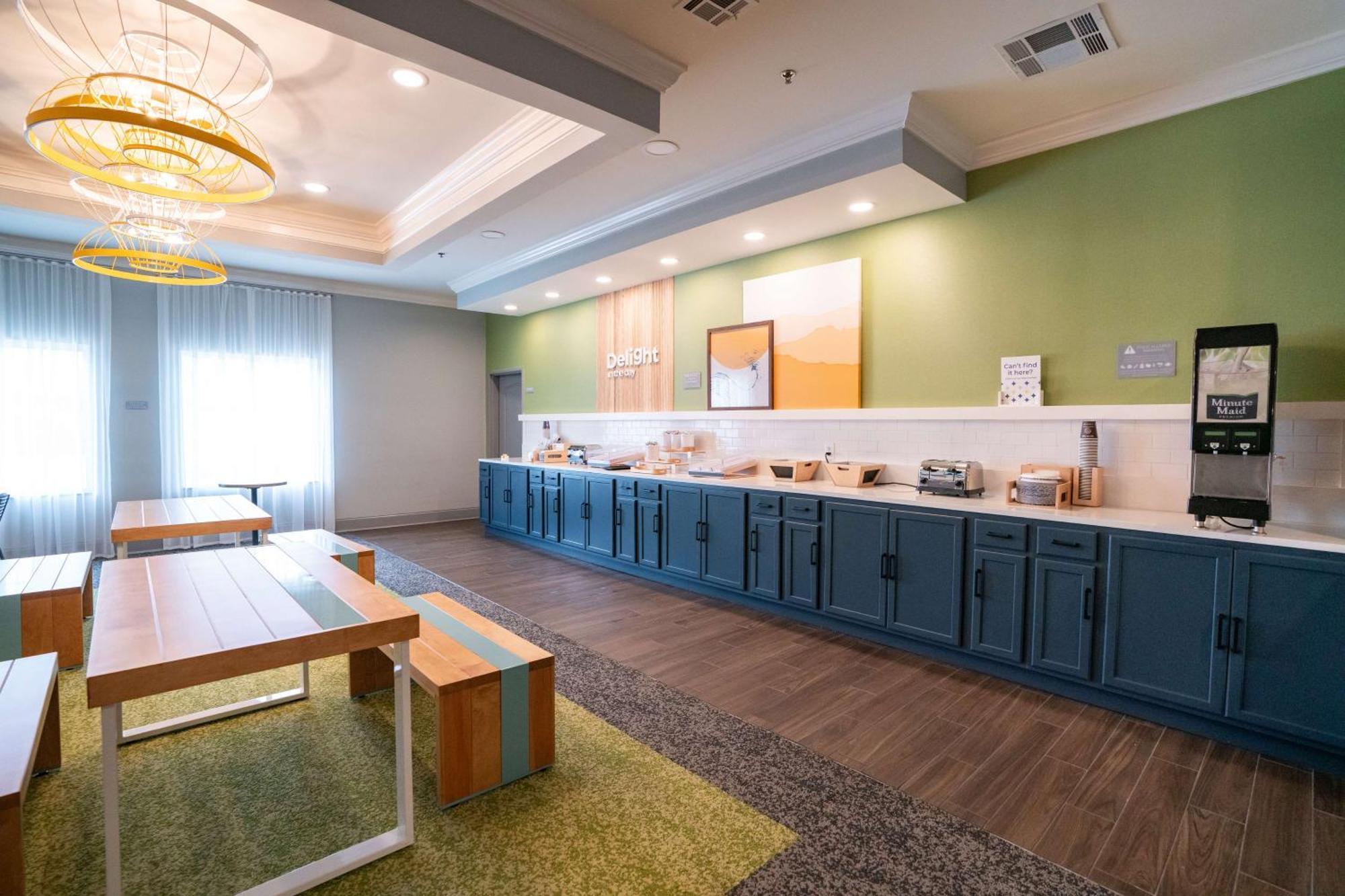 Spark By Hilton Brandon Bagian luar foto
